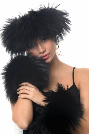 Fur hat with fur cuffs